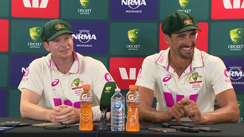 Smith explains random hand signal