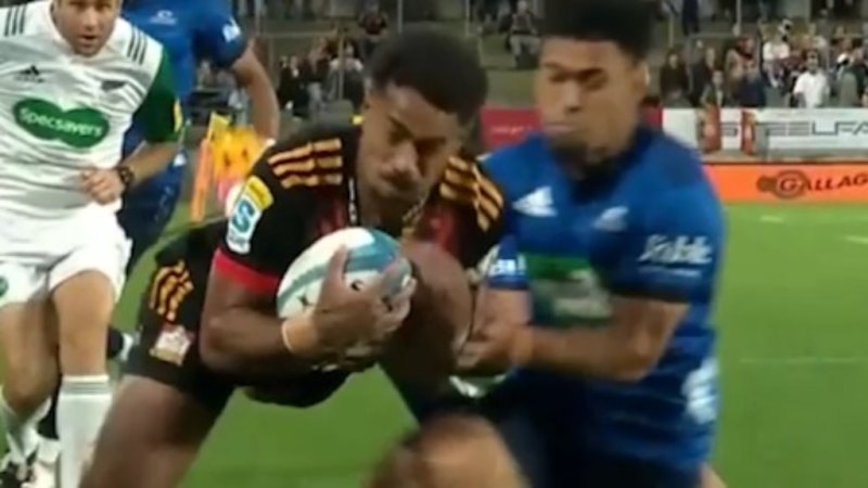 Chiefs rock Blues with first minute try - Main Image