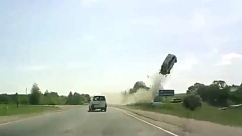 Video Dash Cam Captures Horrific Crash 