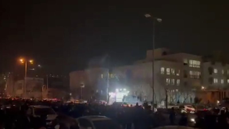 US moving hundreds of troops out of Middle East military bases