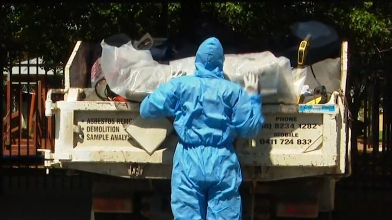 Hundreds of SA schools feared to have asbestos sand