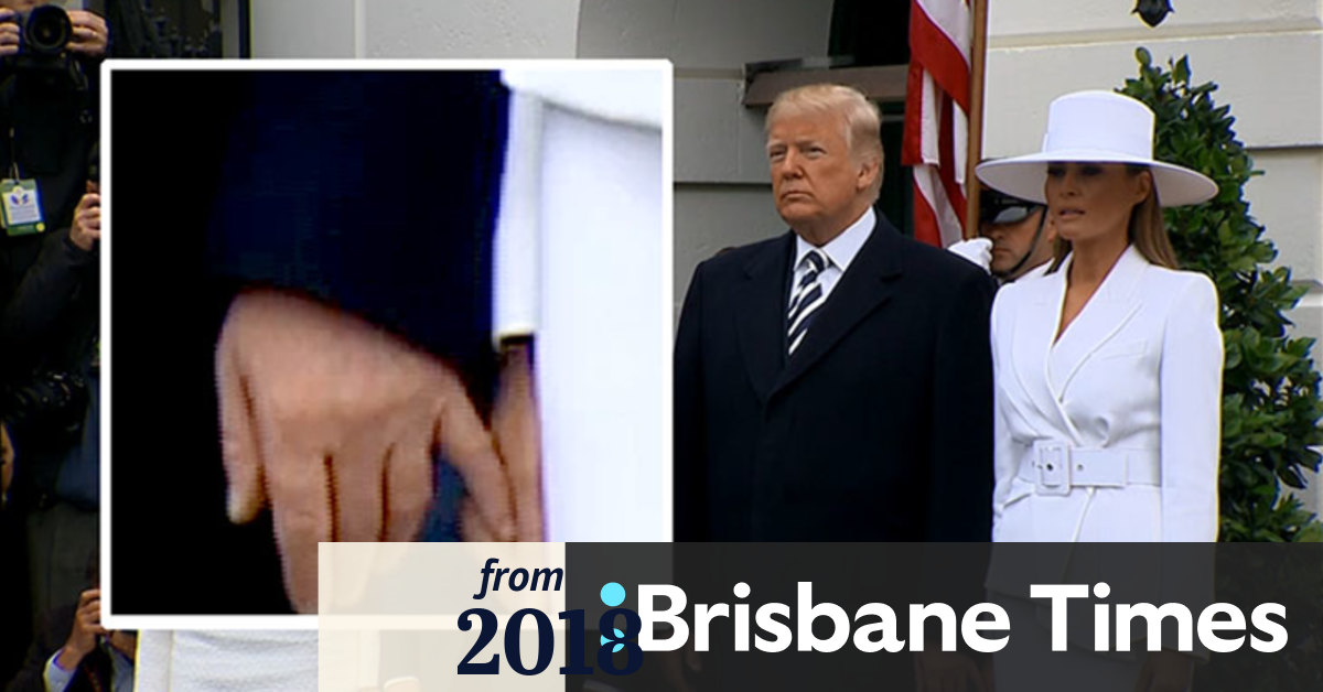 Video Does Melania Trump Not Want To Hold Hands With Donald