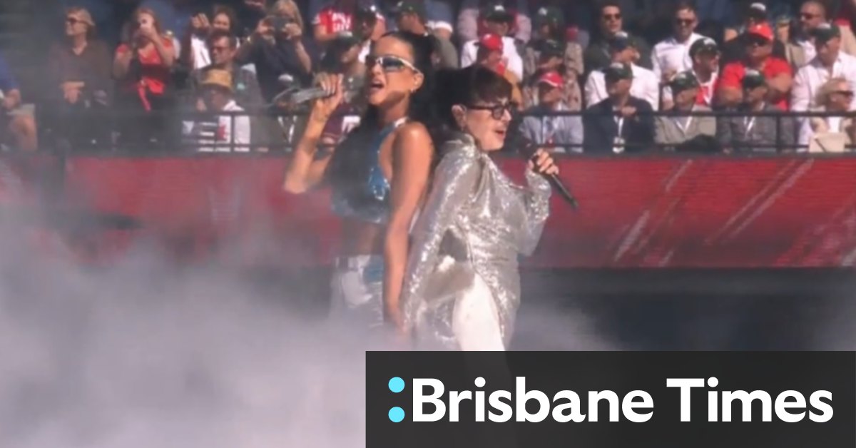 Video Tina Arena performs with Katy Perry at the AFL Grand Final 2024