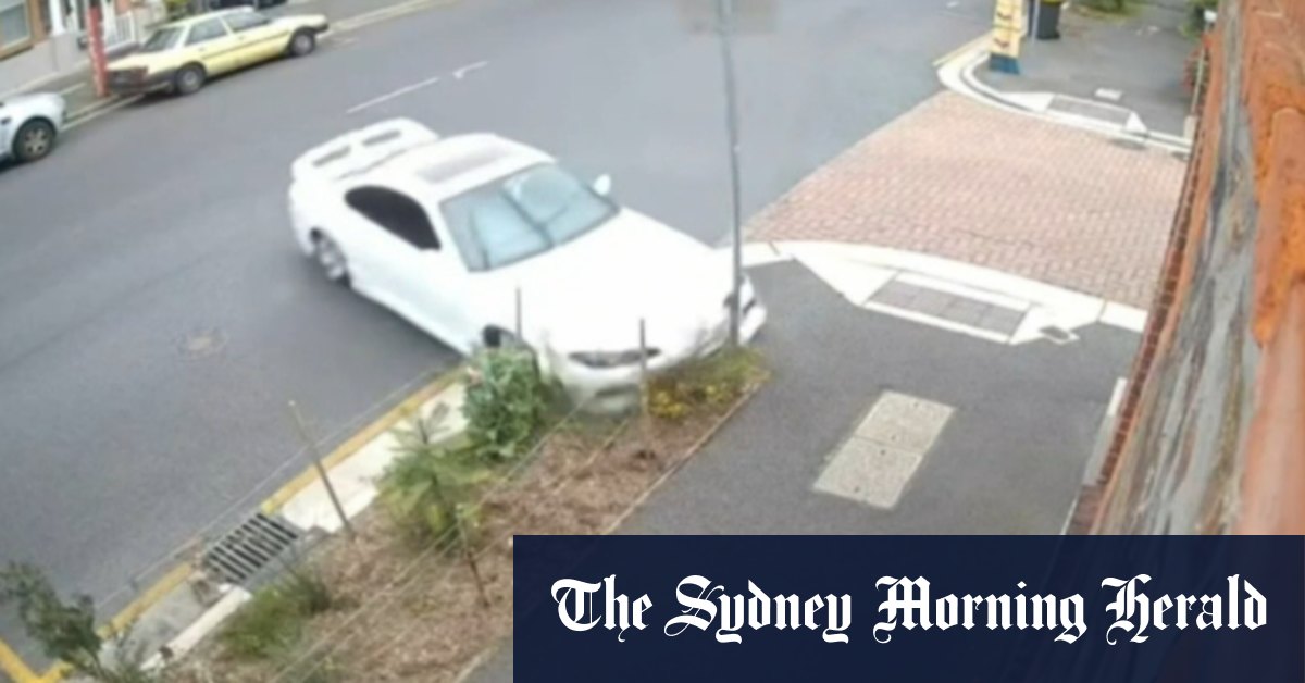 Calls to limit Adelaide CBD to 40km/h after wild crash