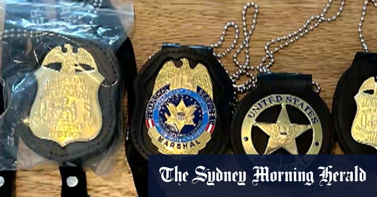 Sydney man caught with replica guns accused of impersonating federal police