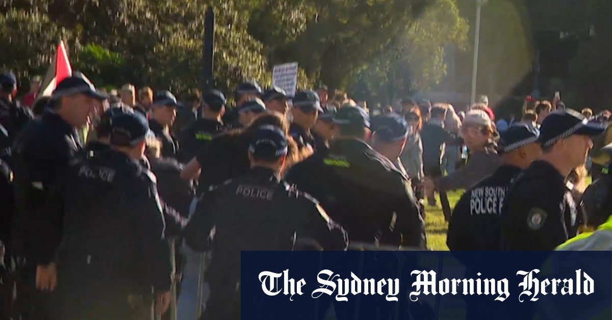 Protest at major defence expo in Sydney