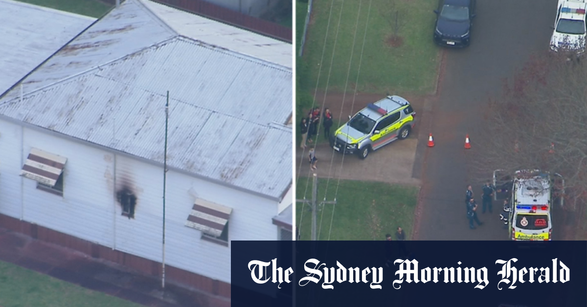 Video Toowoomba house fire leaves man critically injured