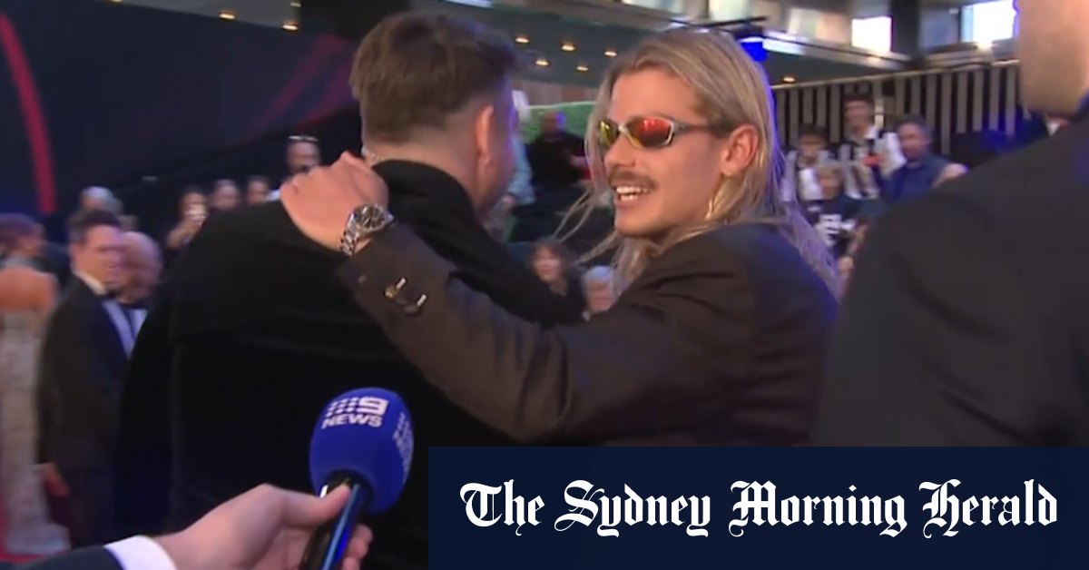 Smith baffles with three-word reply