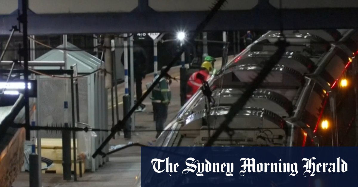 Mass stabbing on UK train leaves nine injured