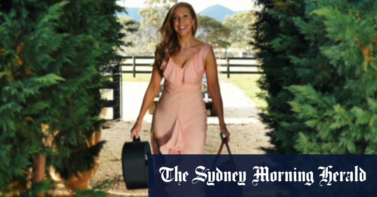 Video Catriona Rowntree hosts Country House Hunters Australia