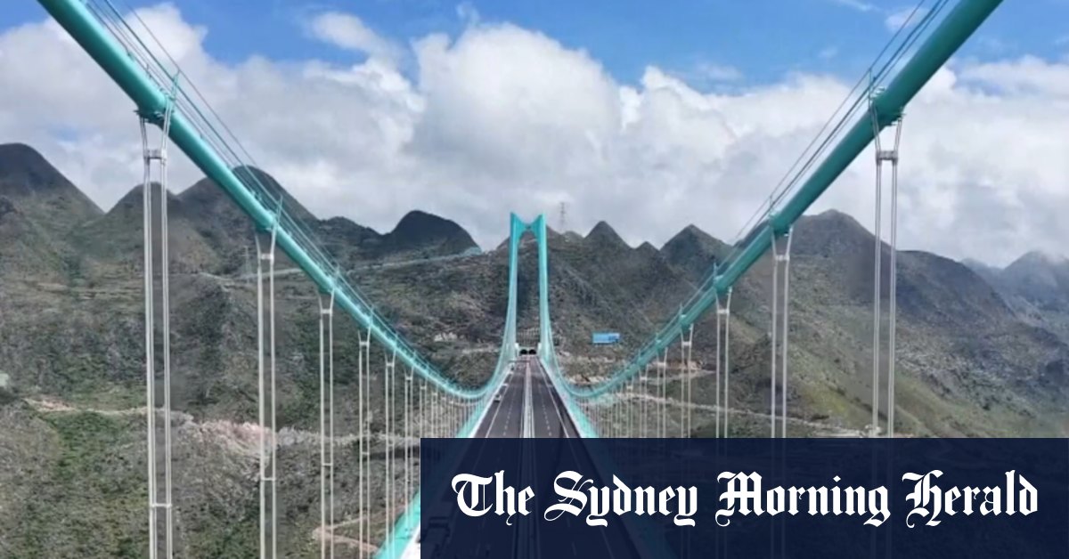 World’s tallest bridge opens in China