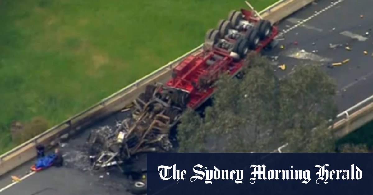 Video Fatal truck crash in northeast Victoria