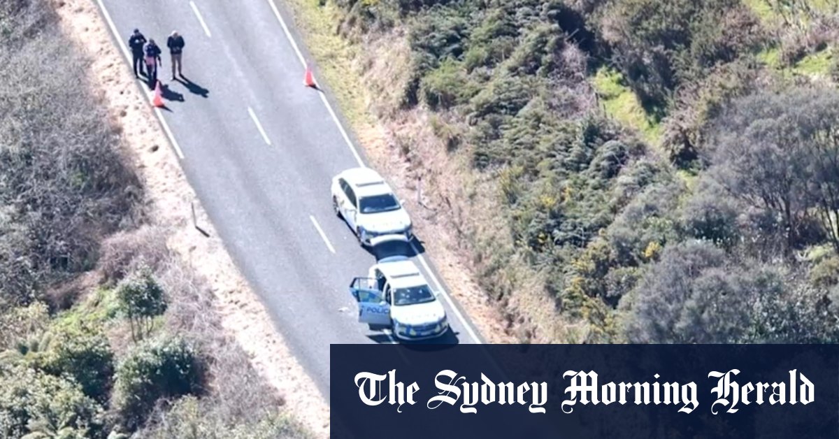 Fugitive father shot dead in New Zealand
