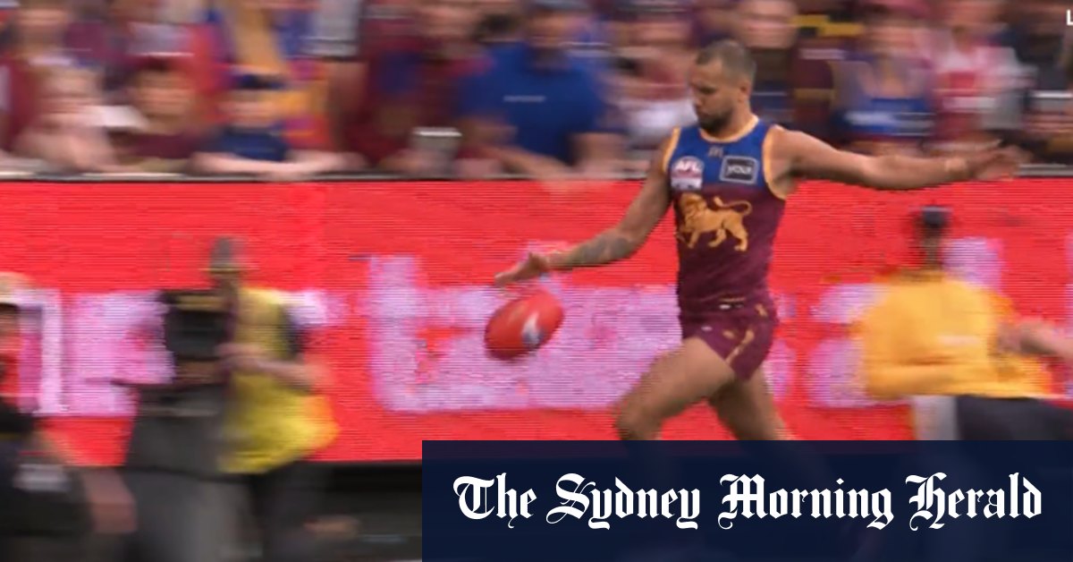 Smith and Andrews clash as Cats close gap