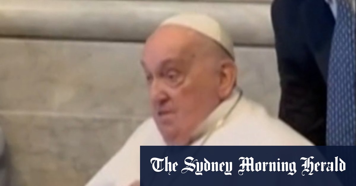 Pope surprises faithful with Easter appearance after illness