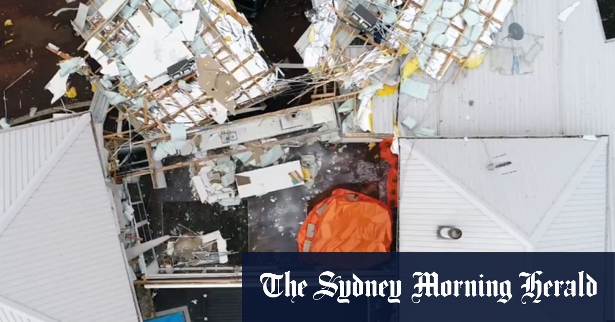 Video: Supercell storm wreaks havoc in Perth