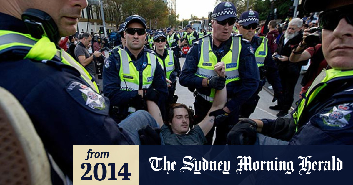 Video: Police forcibly remove budget protestors