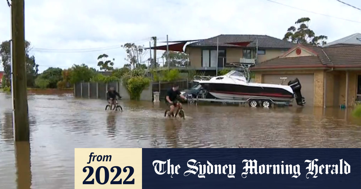 Video: Hundreds call for help as flash flooding and storms hit Victoria