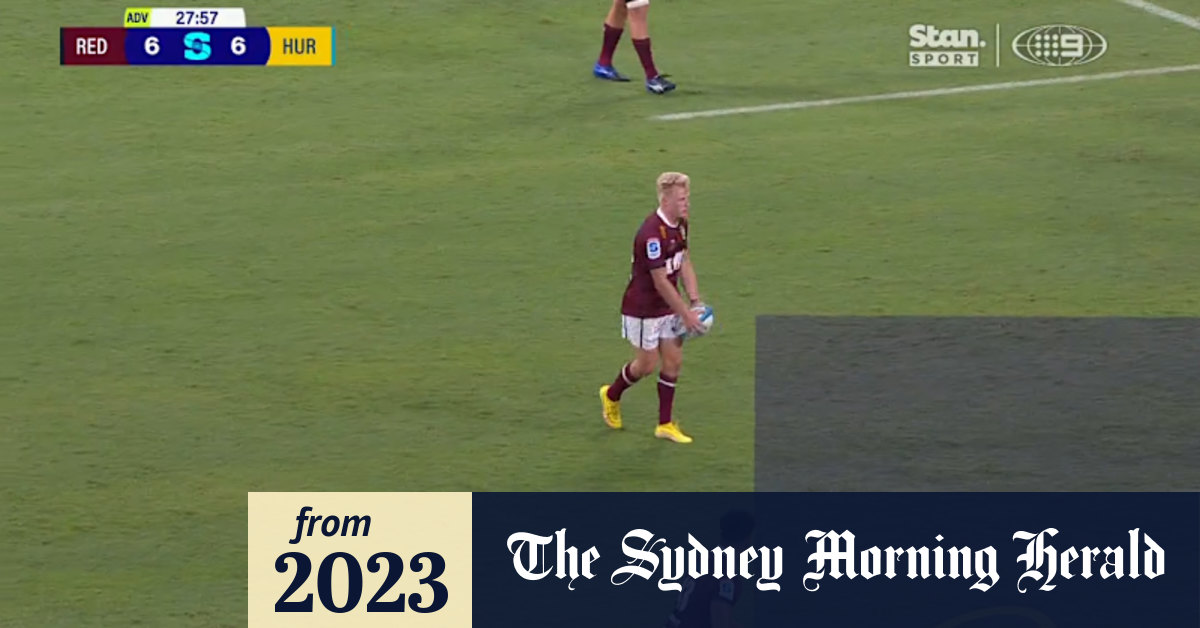 Video: Lynagh sets up first Reds try