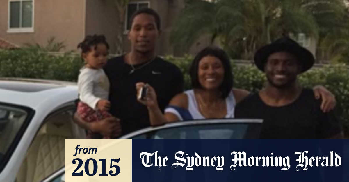 Jarryd Hayne S San Francisco 49ers Teammate Reggie Bush Gifts Quarter Million Dollar Bentley To His Mother