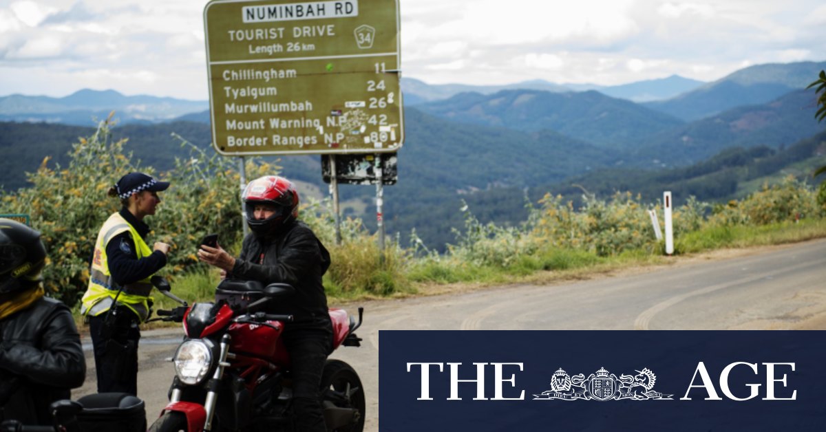 Gallery: New rules at the QLD - NSW border