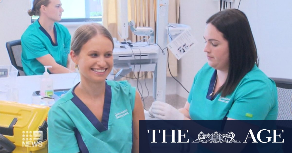 Video Gold Coast University Hospital nurse one of the first in Queensland fully vaccinated