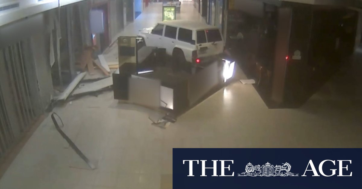 Video Police probe Forest Hill ram raid