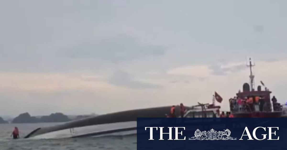 Tourist boat capsize kills 34 in Vietnam