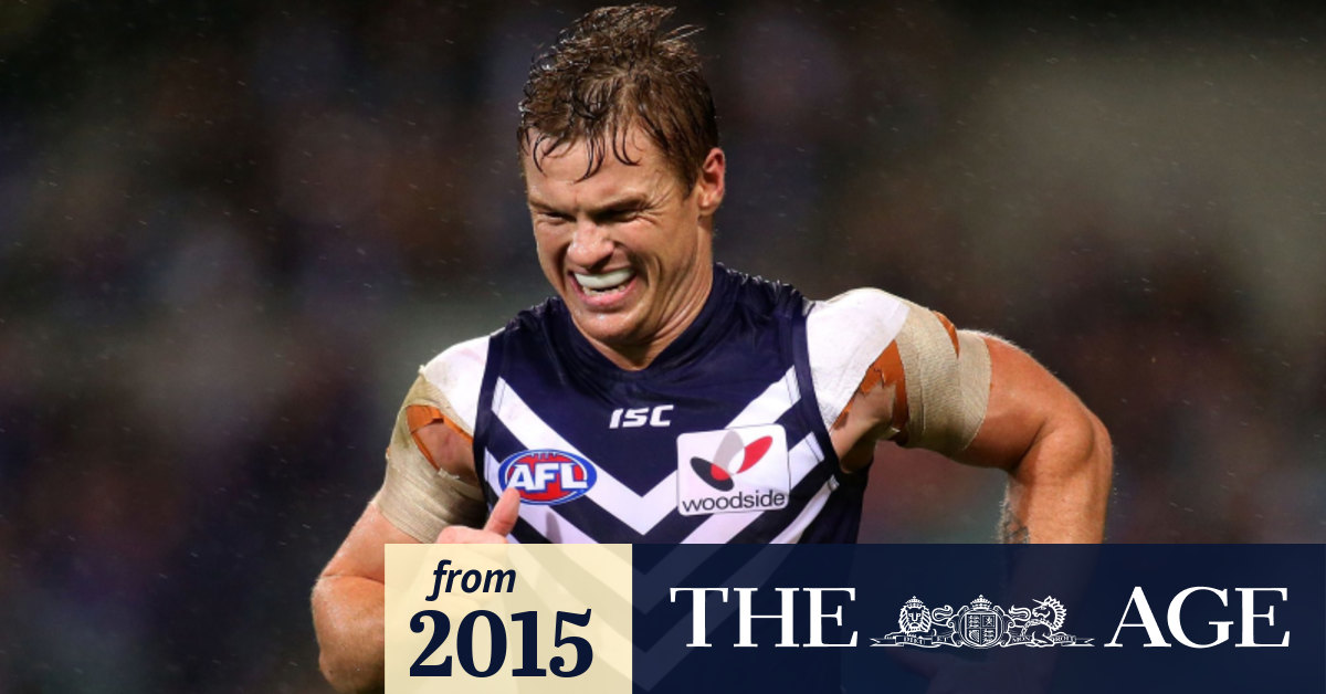 Afl Legend Wayne Carey Lashes Fremantle Docker Colin Sylvia For Being Unfit