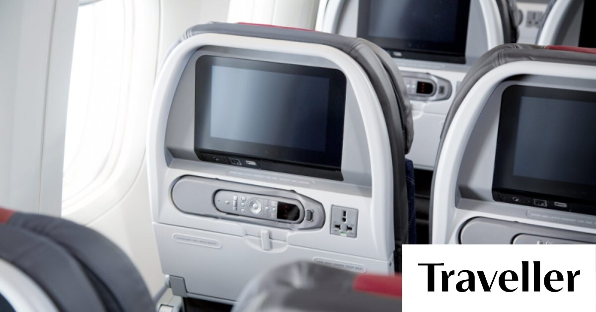 Airline review American Airlines, Boeing 777200, economy class, New