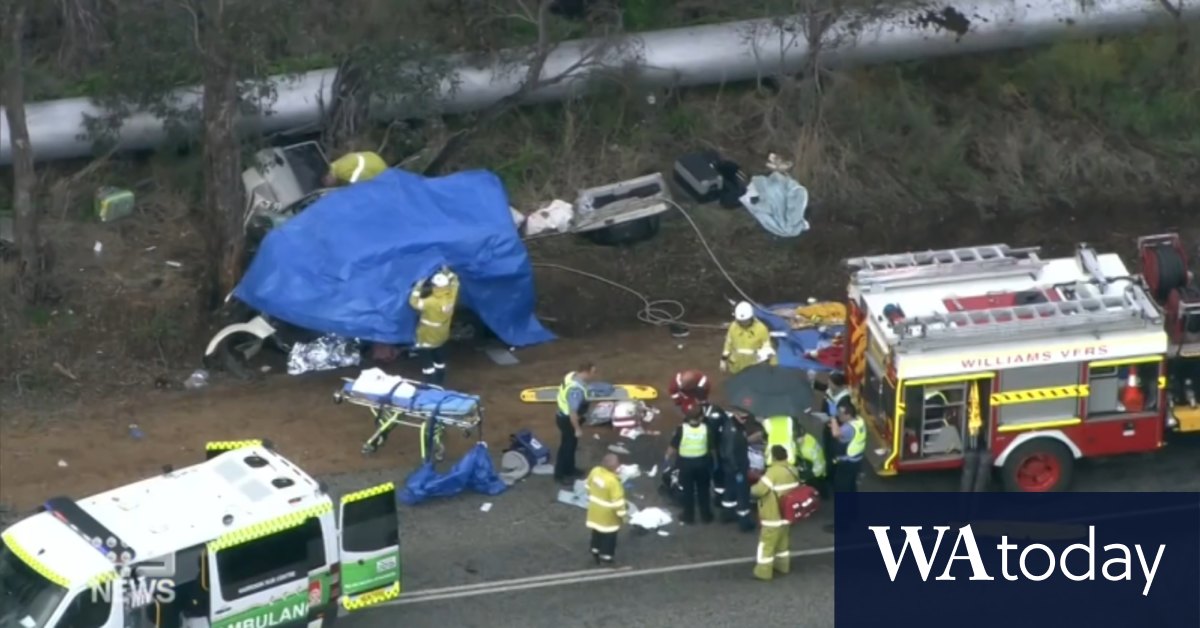 Video Family of four injured in WA crash