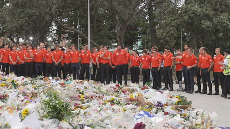 Sydney Swans pay tribute to victims of Bondi attack