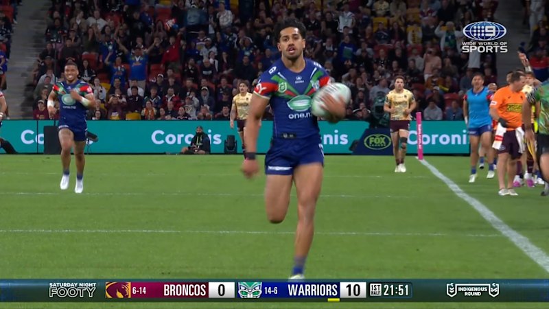 Khan-Pereira runs away after Walsh intercept in Brisbane match