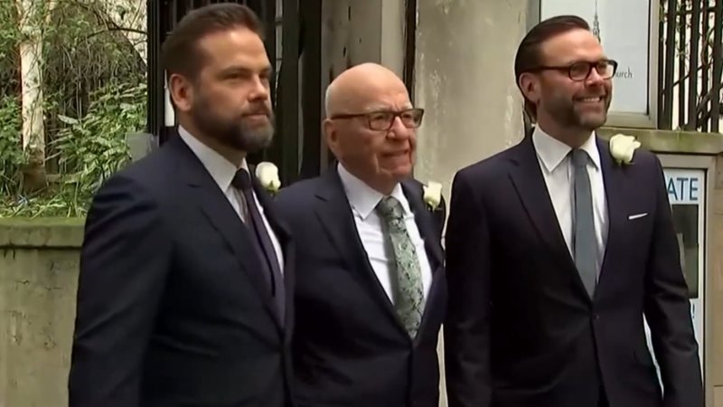 Murdoch fails to change family trust