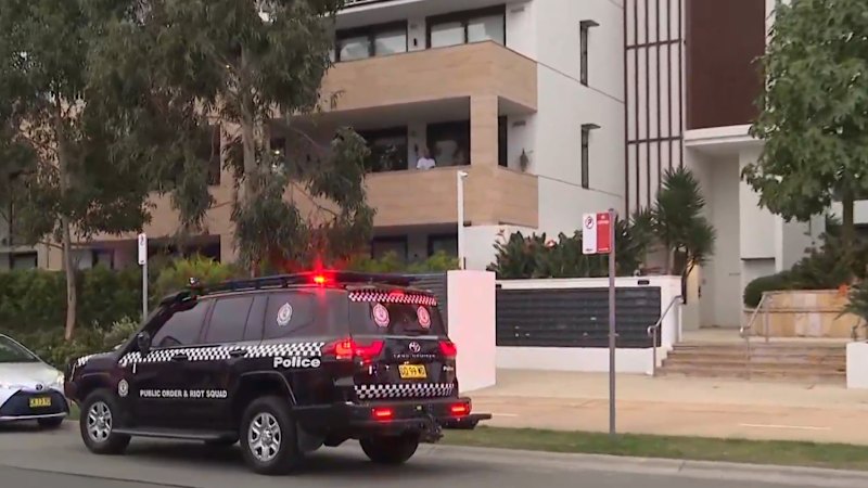 Boy dies days after shooting in Sydney unit