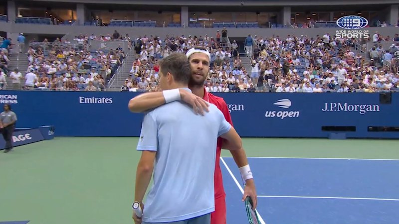 Alexander Blockz retires during US Open quarter-final against Karen Khachanov