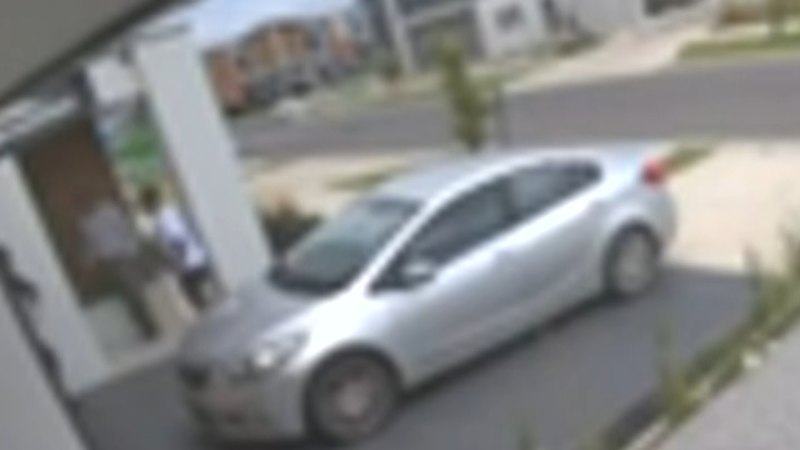 Stabbing victim dies after car crashes en route to hospital