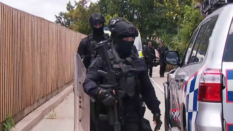 Queensland man arrested after 10-hour siege