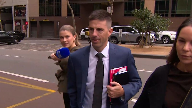 Former AFL umpire fights to have Brownlow betting charges thrown out