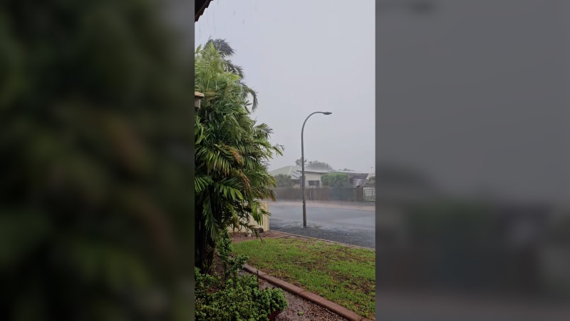 Cyclone Zelia approaches the coast