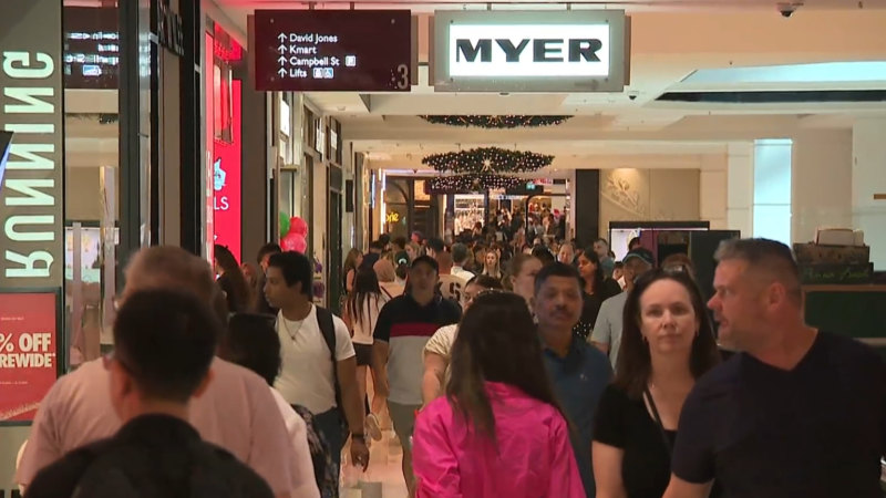 Thousands hit the shops for Boxing Day sales