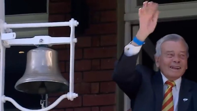 Video: Iconic Cricket Umpire Dies