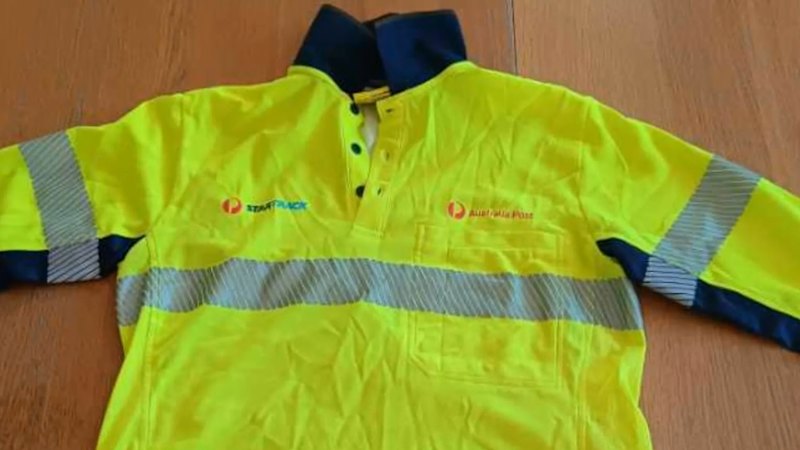 Posties told to stop wearing uniforms amid sunburn reports