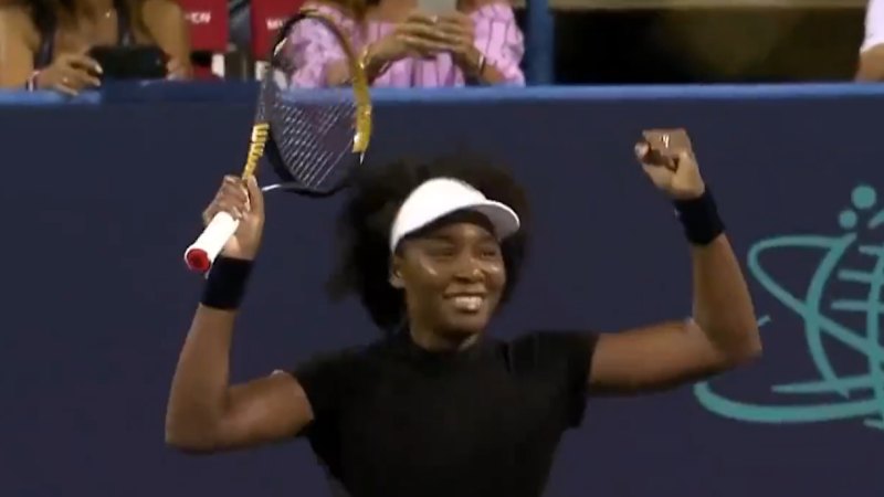 Venus Williams makes WTA history