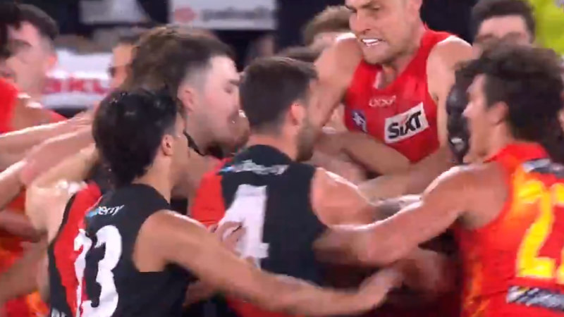 Massive brawl as Bombers, Suns heat up