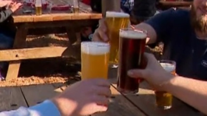 Prime Minister Anthony Albanese freezes beer tax