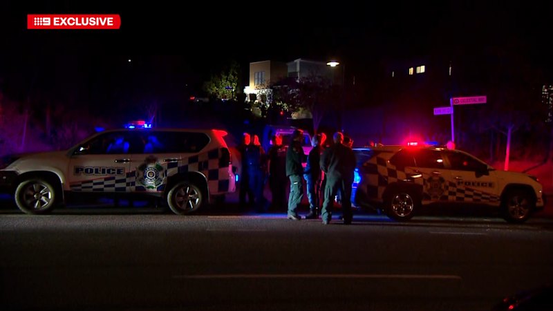 Police hunt armed suspect after stabbing on Gold Coast