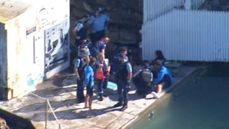 Man injured after jumping from cliff into pool at Sydney beach