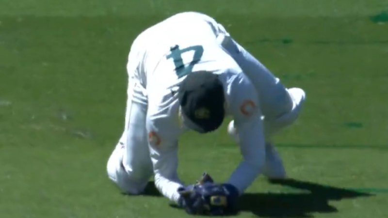 Neser removes Root for a duck on Boxing Day