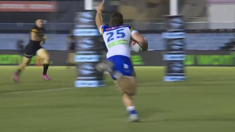 Young gun juggles sensational try